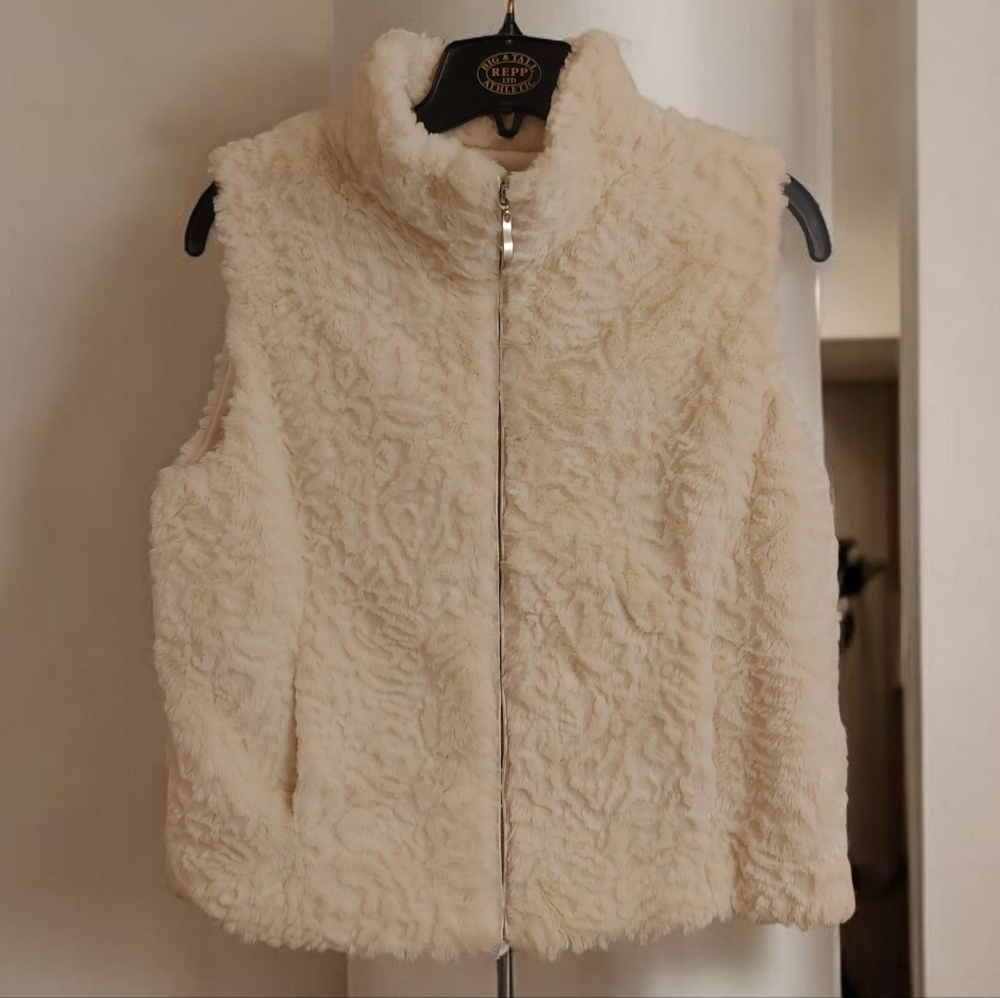 Coldwater Creek Cream Faux Fur Vest Medium